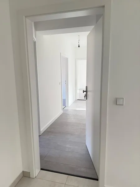 Erstbezug nach Sanierung: 3-Zi-Wohnung im 2. OG in Berlin-Hermsdorf — photo 1